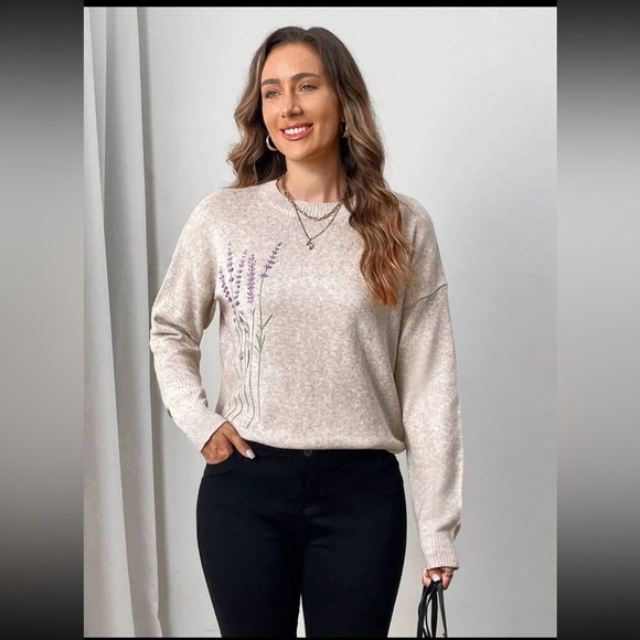 Sweaters - New Inventory 🌷Women Botanical Printed Round Neck Long Sleeve Sweater🌷